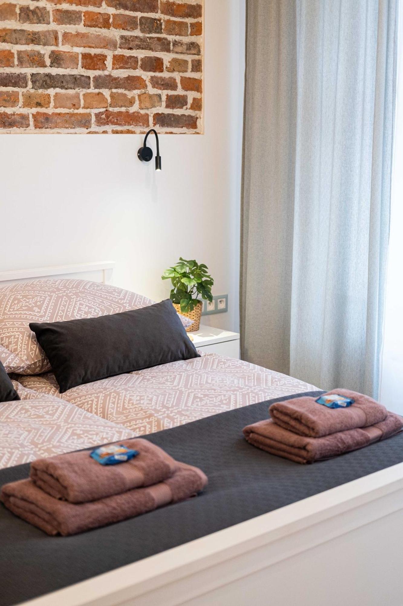 Old Town Zamkowa Vis A Vis Wawelu Apartman Krakkó Kültér fotó