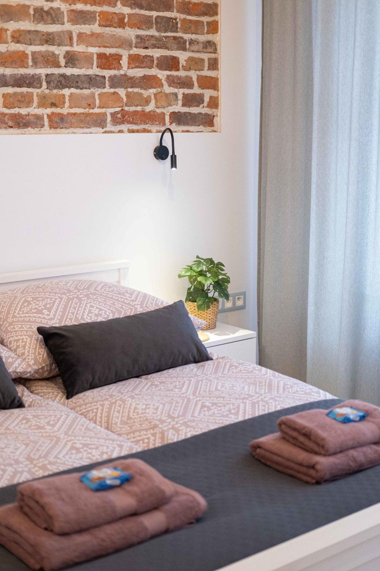 Old Town Zamkowa Vis A Vis Wawelu Apartman Krakkó Kültér fotó